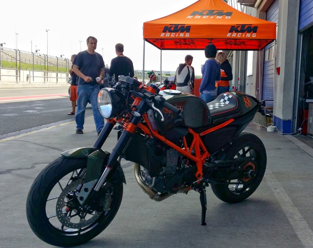 Erlkönig KTM Cafe Racer ?! Gaskrank Magazin