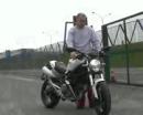 Ducati Monster 696 - Casey Stoner testet
