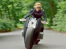 BMW Motorrad Vision Next100 - Actionvideo 'Make life a ride'
