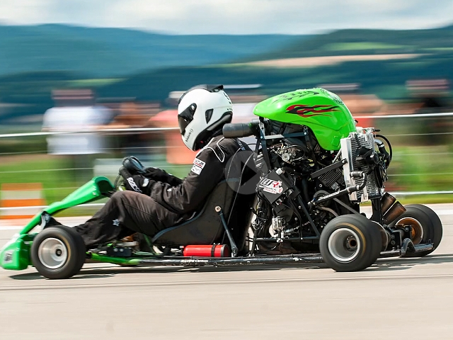 Crazy fast Gokart mit Kawasaki ZX-10R Motor, TopSpeed: 300km/h
