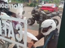 Dreckspack: Diebe stehlen in Bradford ein Motorrad und Anwesende filmen mit