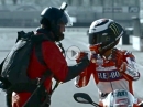Ducati 1299 Superleggera vs. Skydiver / Freier Fall vs Rennstrecke