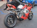 Ducati Panigale V4R mit Akrapovic Dual-Titan-Komplettsystem