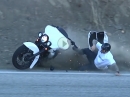 "Fuuck" Harley Crash - Aufgesetzt, ausgehebelt - Blechsofa zerstört