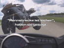 Horror Rennunfall: Vom fliegenden Motorrad getroffen - Fahrer ok!!!