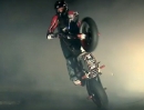 Marat Kankadze Stuntriding auf Husqvarna SMR 511 Amazing