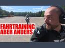 Motorrad Fahrübungen zum Nachmachen - Mit Lena (55_pepe) / Chain Brothers