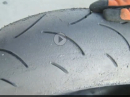 Motorrad Reifenbild Zugstufen Dämpfungsproblem = Tire Wear von Dave Moss