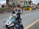 TT2024 Desaster: Helmprobleme kosten Michael Dunlop Sieg beim Superbike Rennen