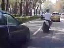Motorroller vs Auto Crash: Selbst schuld Arschloch!