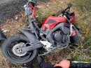 Yamaha Crash: Kurve ausgegangen, Lowsider, Felge / Rahmen gebrochen, Fahrer ok